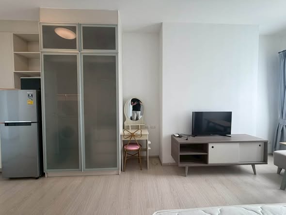 bedroom and room interior of Chapter One Eco Ratchada-HuaiKhwang