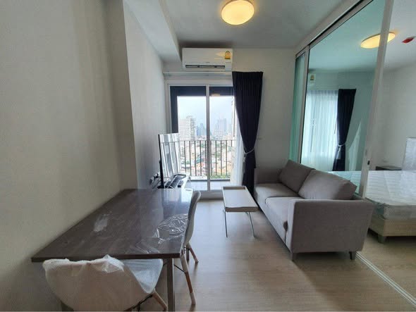 living room and bedroom of Chapter One Eco Ratchada-HuaiKhwang