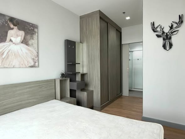 bedroom and room interior of Chapter One Midtown Lat Phrao 24