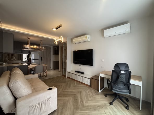 bedroom and living room of CHAPTER THONGLOR 25