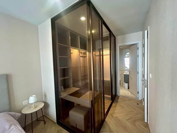 bedroom and room interior of CHAPTER THONGLOR 25