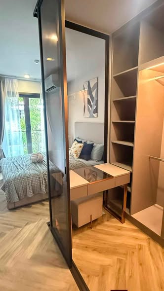 bedroom and room interior of CHAPTER THONGLOR 25