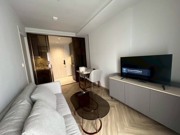 living room and bedroom of CHAPTER THONGLOR 25
