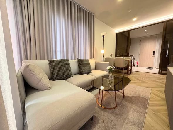 living room and bedroom of CHAPTER THONGLOR 25