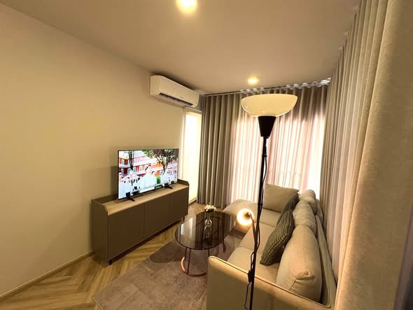 living room and bedroom and bathroom of CHAPTER THONGLOR 25