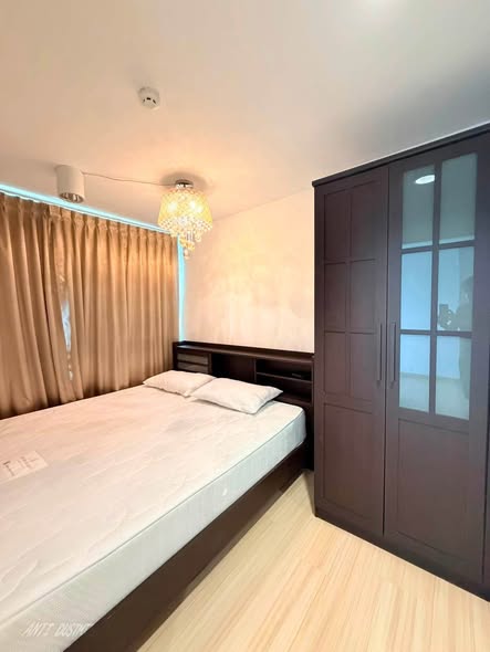bedroom and room interior of Chateau in Town Phaholyothin 32