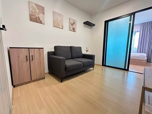 bedroom and living room and room interior of Chewathai Hallmark Ladprao – Chokchai 4