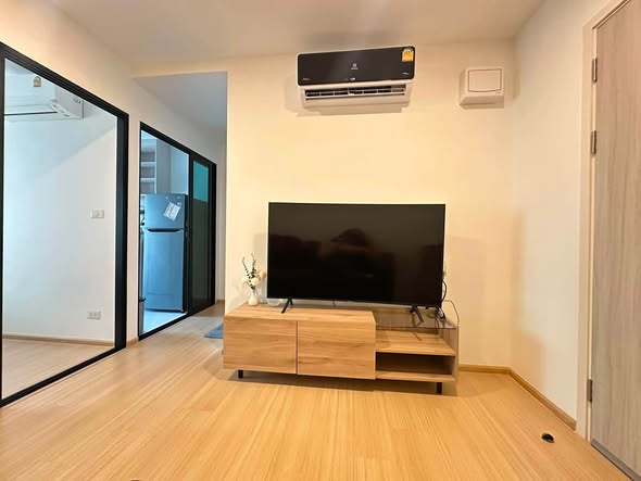 bedroom and room interior of Chewathai Hallmark Ladprao – Chokchai 4