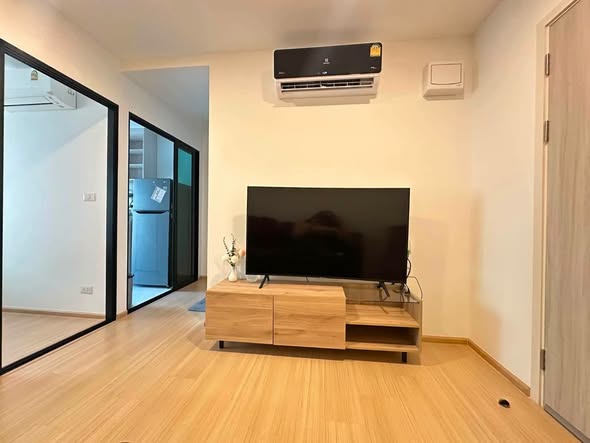 bedroom and room interior of Chewathai Hallmark Ladprao – Chokchai 4