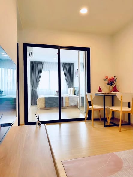 bedroom and room interior of Chewathai Hallmark Ladprao – Chokchai 4