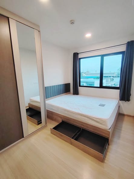 bedroom and room interior of Chewathai Hallmark Ladprao – Chokchai 4