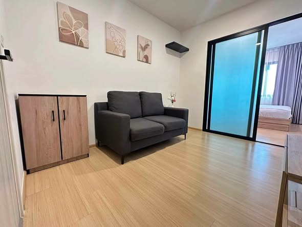 living room and bedroom and room interior of Chewathai Hallmark Ladprao – Chokchai 4