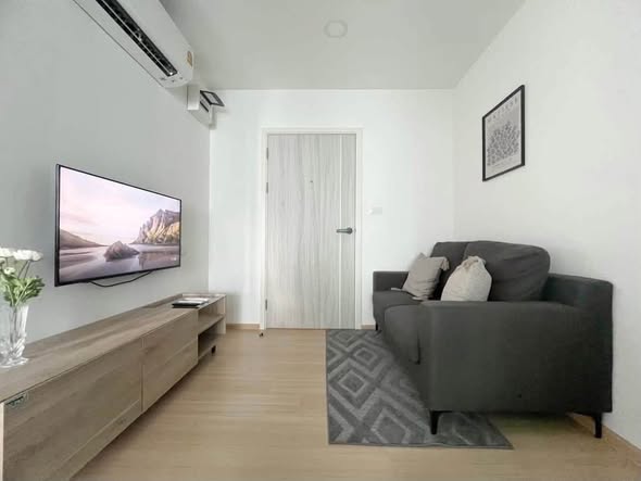 bedroom and living room and room interior of Chewathai Hallmark Ladprao – Chokchai 4 Phase 2