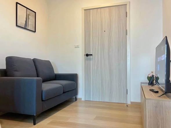 living room and room interior of Chewathai Hallmark Ladprao – Chokchai 4 Phase 2