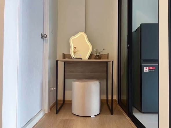 room interior and bathroom of Chewathai Hallmark Ladprao – Chokchai 4 Phase 2