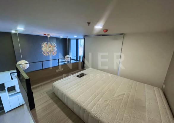bedroom of Chewathai Residence Asoke