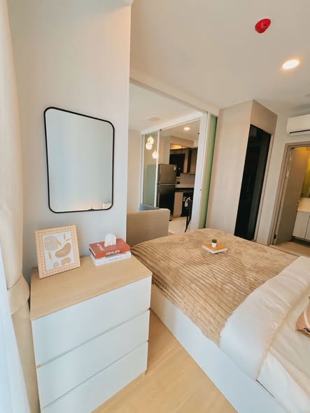 bedroom and room interior of Chewathai Residence Thong Lo