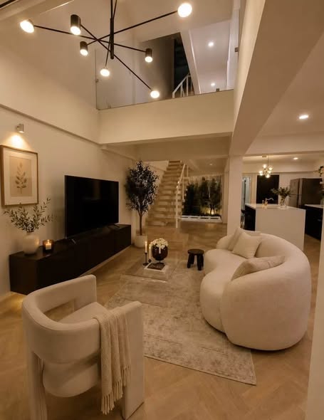 living room of Chicha Castle