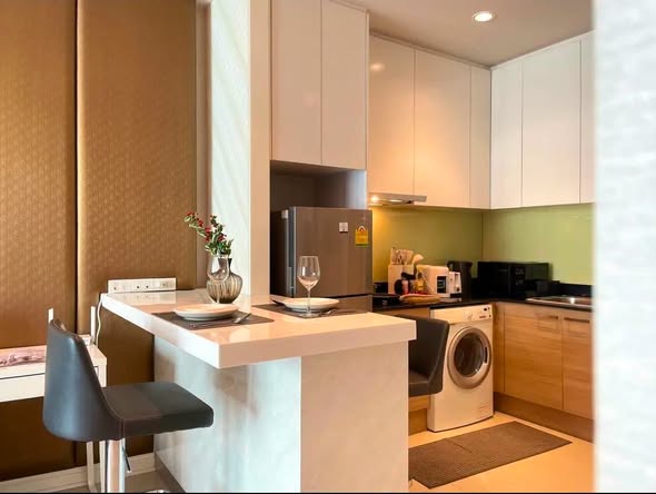 bathroom of Circle Condominium