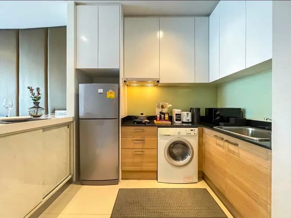 Circle Condominium