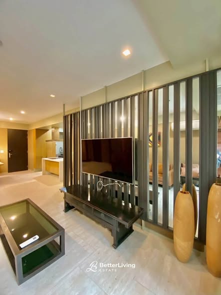 living room and bedroom of Citi smart Sukhumvit 18