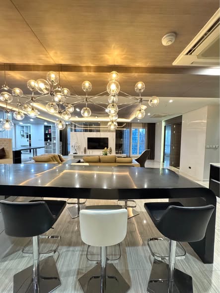 room interior and kitchen of Citi smart Sukhumvit 18