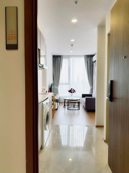 bedroom and room interior of CLOUD Thonglor-Phetchaburi