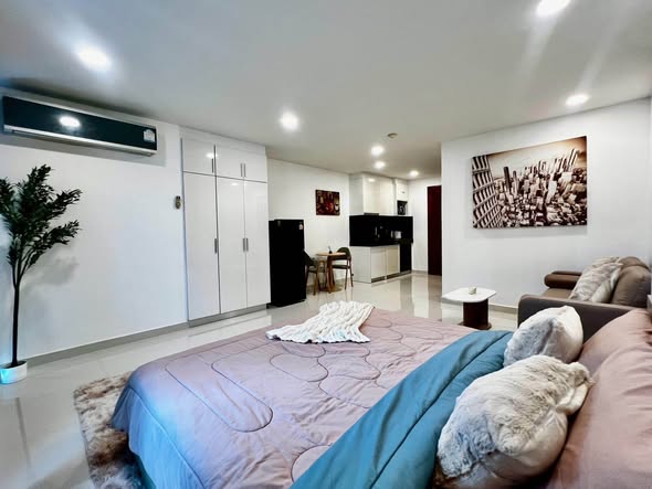 bedroom of Club Royal Condominium