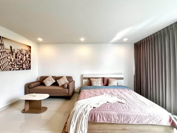 bedroom of Club Royal Condominium