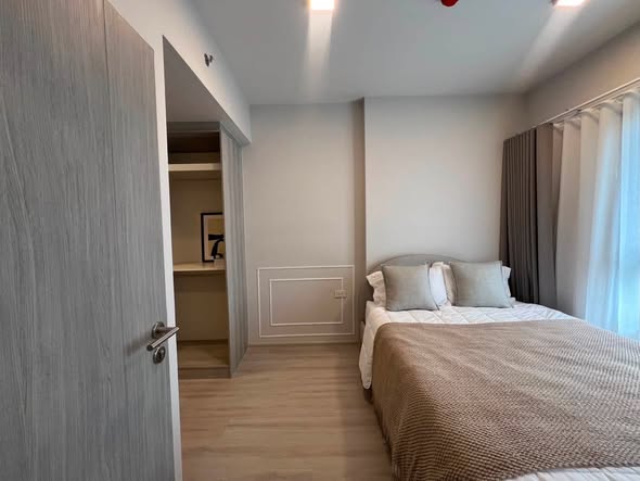 bedroom and room interior of COBE Ratchada-Rama 9