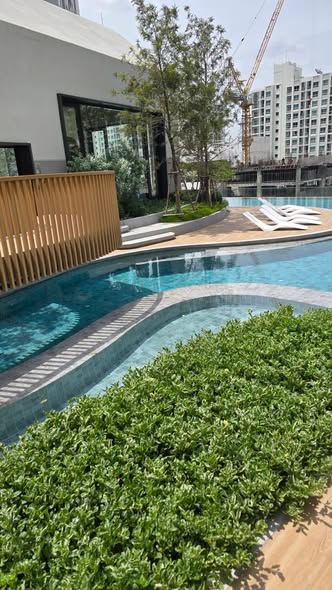 pool of COBE Ratchada-Rama 9