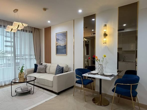 bedroom and living room of Collezio Sathon-Pipat