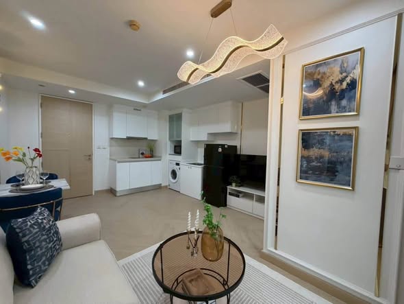 living room and bedroom of Collezio Sathon-Pipat