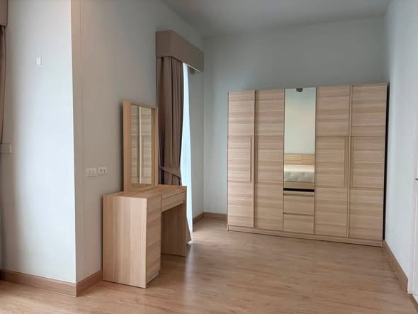 bedroom and room interior of Como Bianca