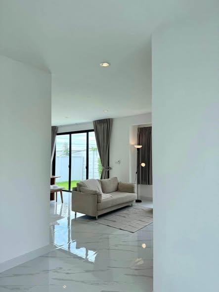 living room of Como Bianca II