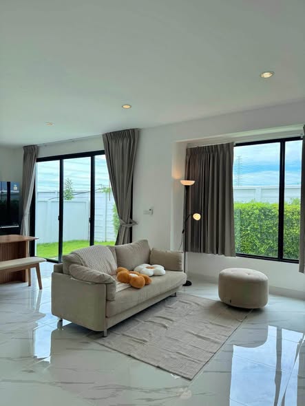 living room and room interior of Como Bianca
