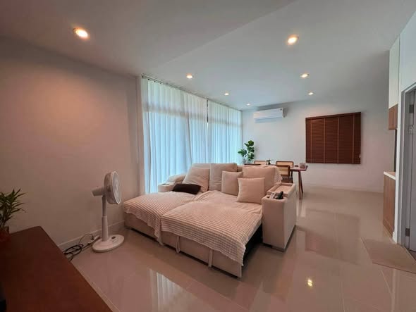 bedroom of Como Botanica ii