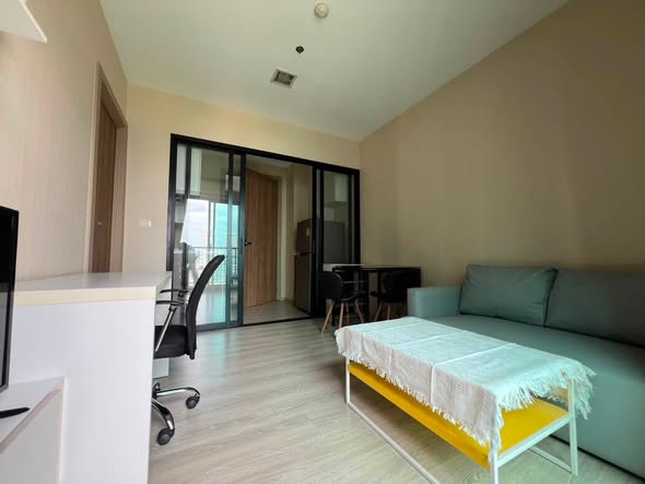 bedroom of Condolette Midst Rama 9
