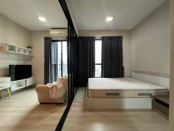 bedroom of Condolette Midst Rama 9