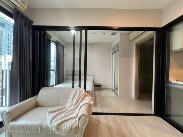 living room and bedroom and room interior of Condolette Midst Rama 9