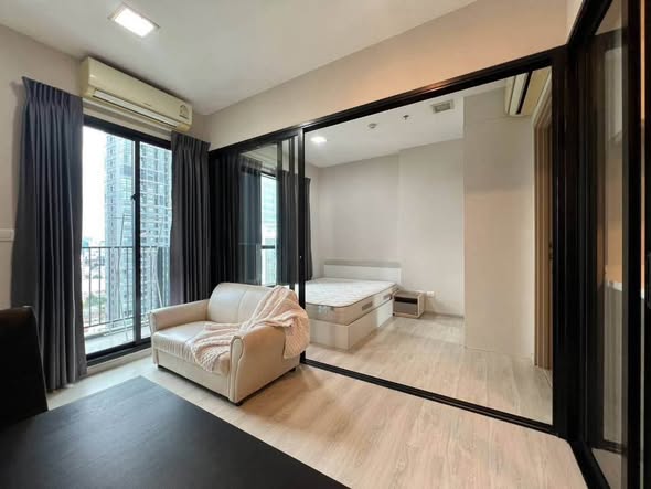 living room and bedroom and room interior of Condolette Midst Rama 9