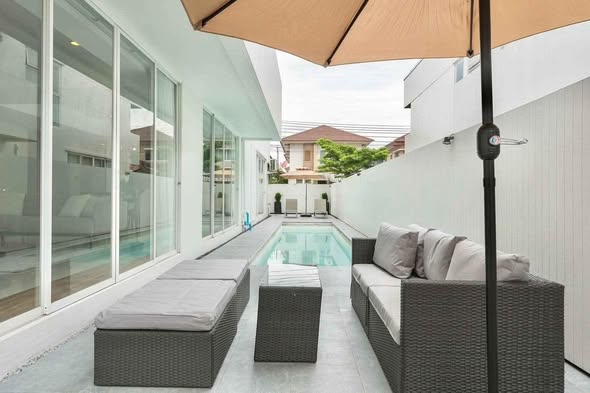 room interior of Courtyard Villa