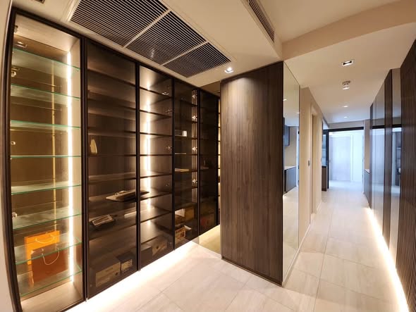 room interior of CRAFT Ploenchit