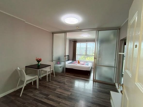 bedroom and room interior of D Condo Sukhumvit 109