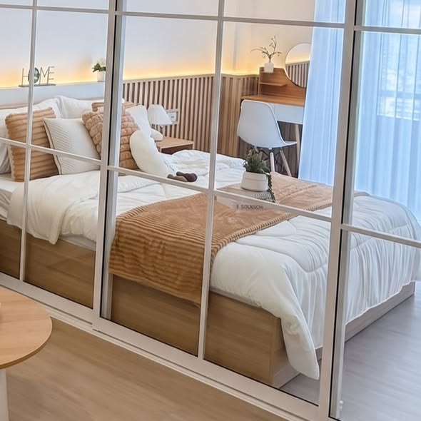 bedroom and room interior of ซิตี้วิลล่า คอนโด D2