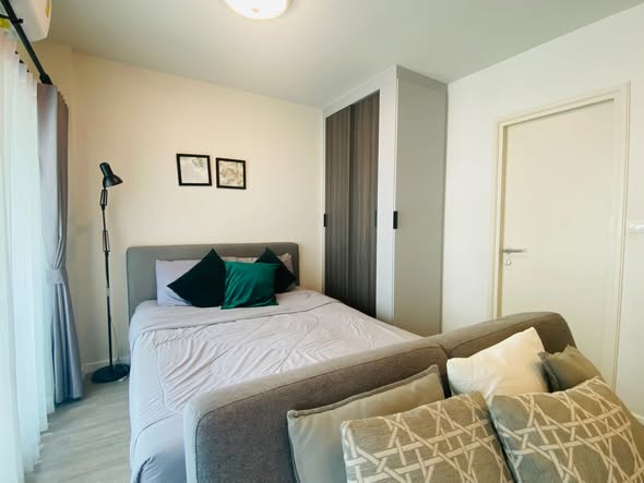 bedroom of dcondo rin