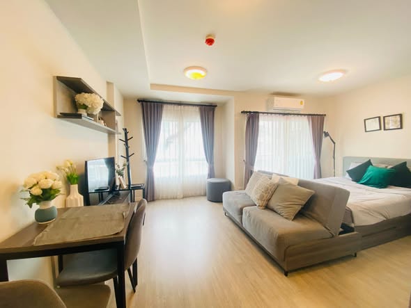 living room and bedroom of dcondo rin