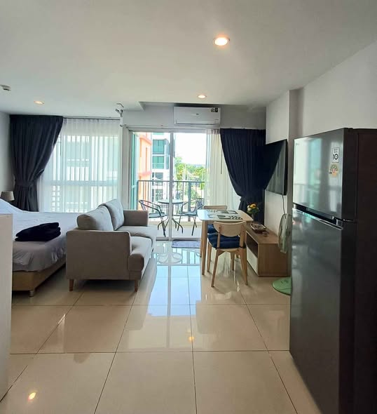 bedroom and room interior of Diamond Suites Resort