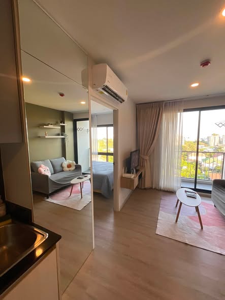 bedroom and room interior of DOLCE LA SALLE