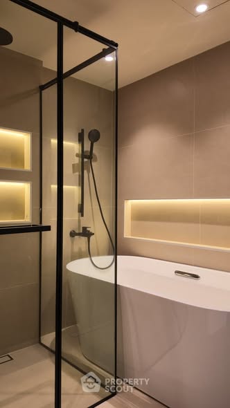 bathroom of DS Towers1